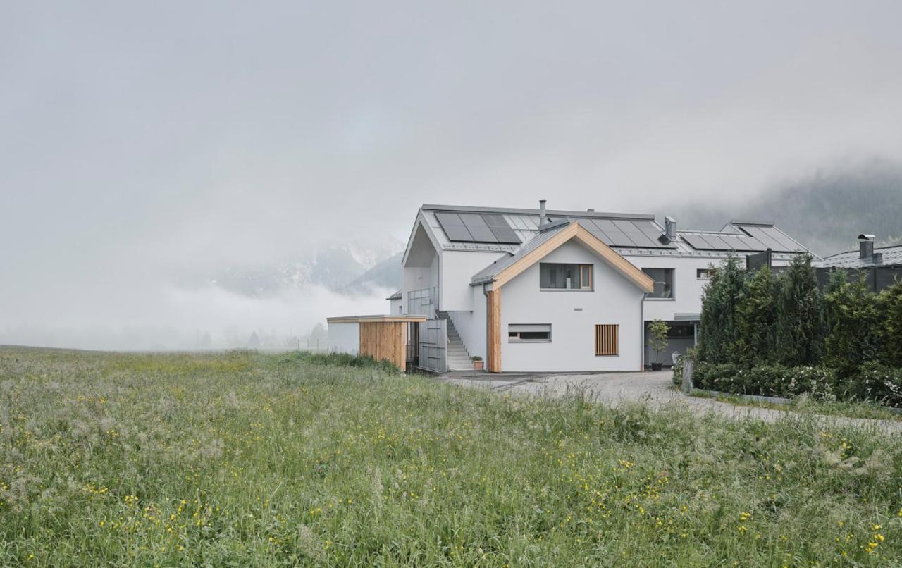 Urban Mountain Chalet With Lake View Маурах Экстерьер фото