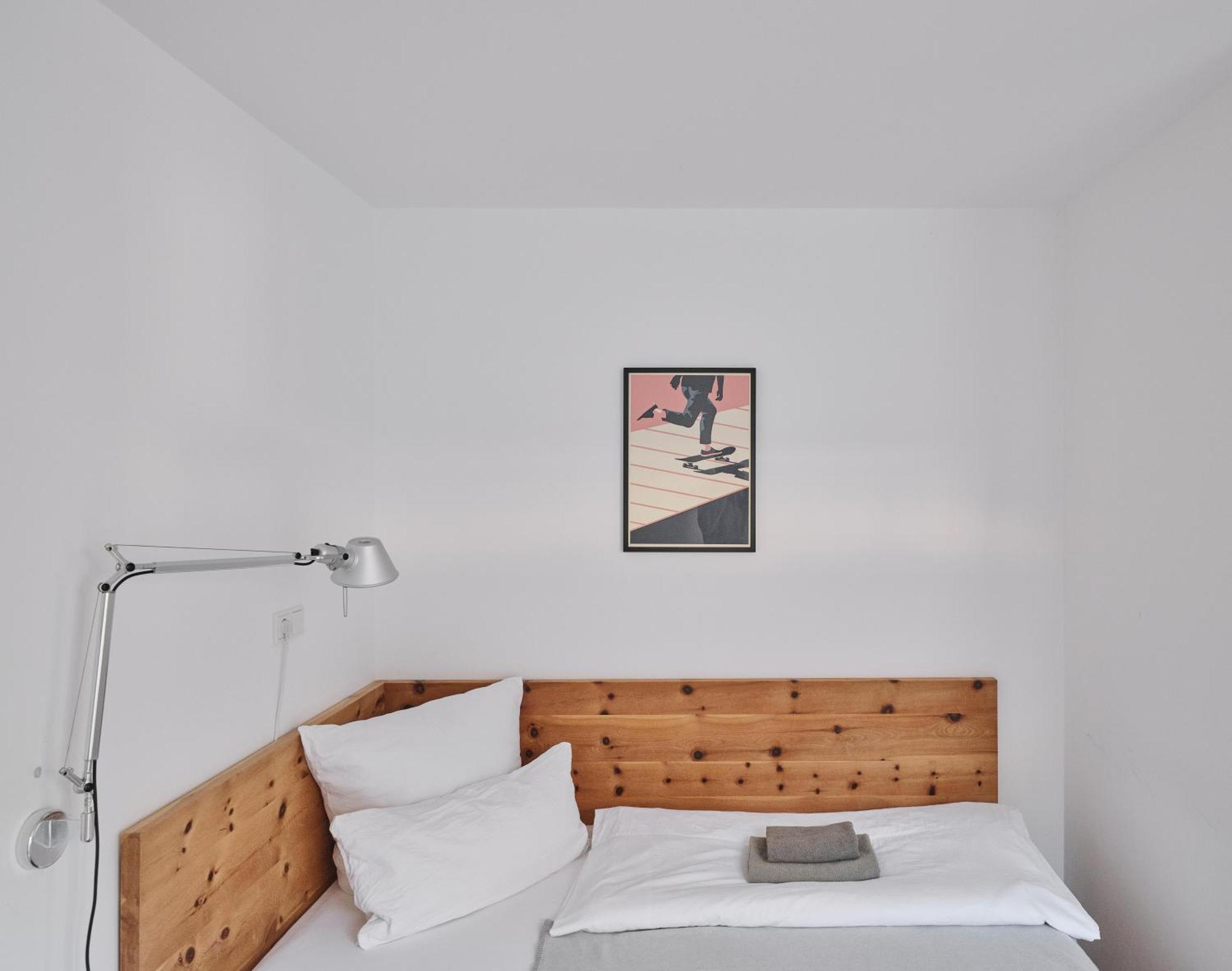 Urban Mountain Chalet With Lake View Маурах Экстерьер фото